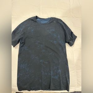 Lululemon Metal Vent Short Sleeve Shirt (Men’s SM)